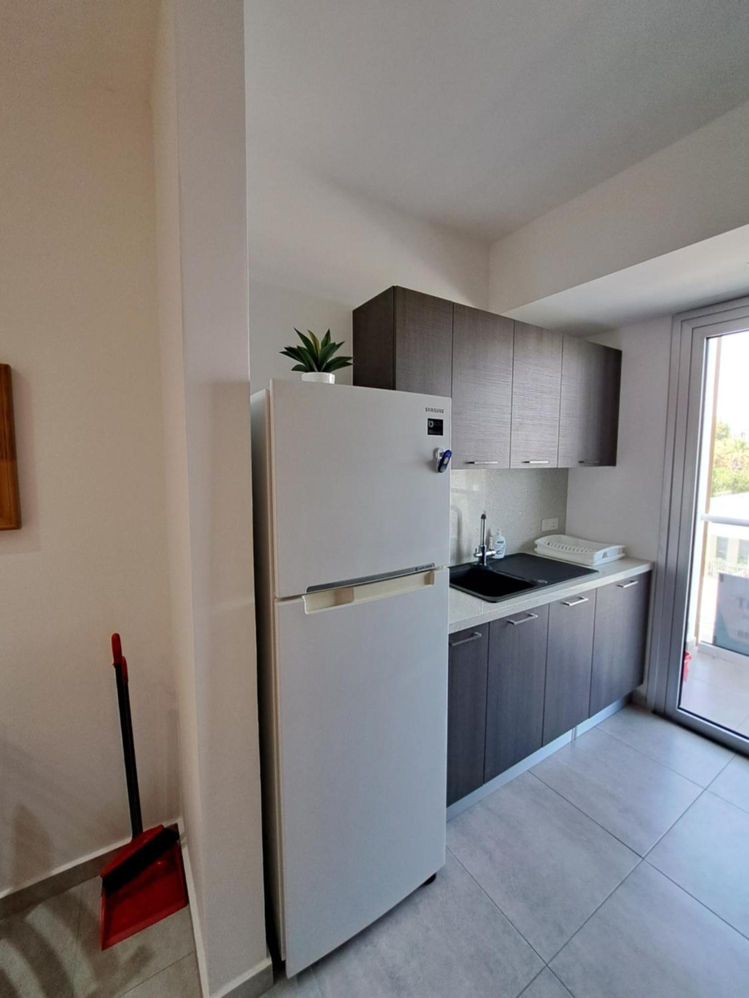Albert'S Apartment St Lazarus 402 B - First Floor Larnaca Bagian luar foto