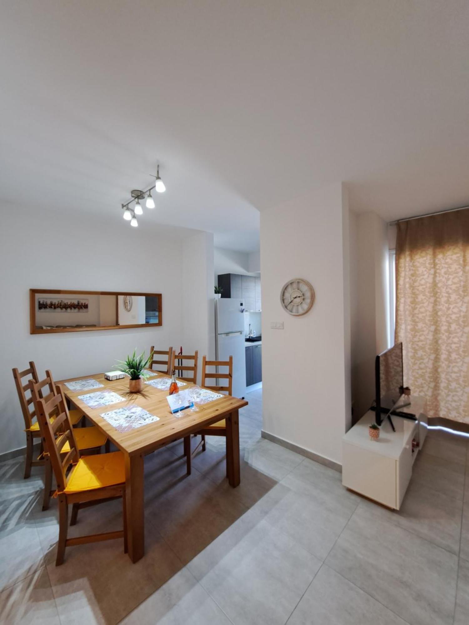 Albert'S Apartment St Lazarus 402 B - First Floor Larnaca Bagian luar foto