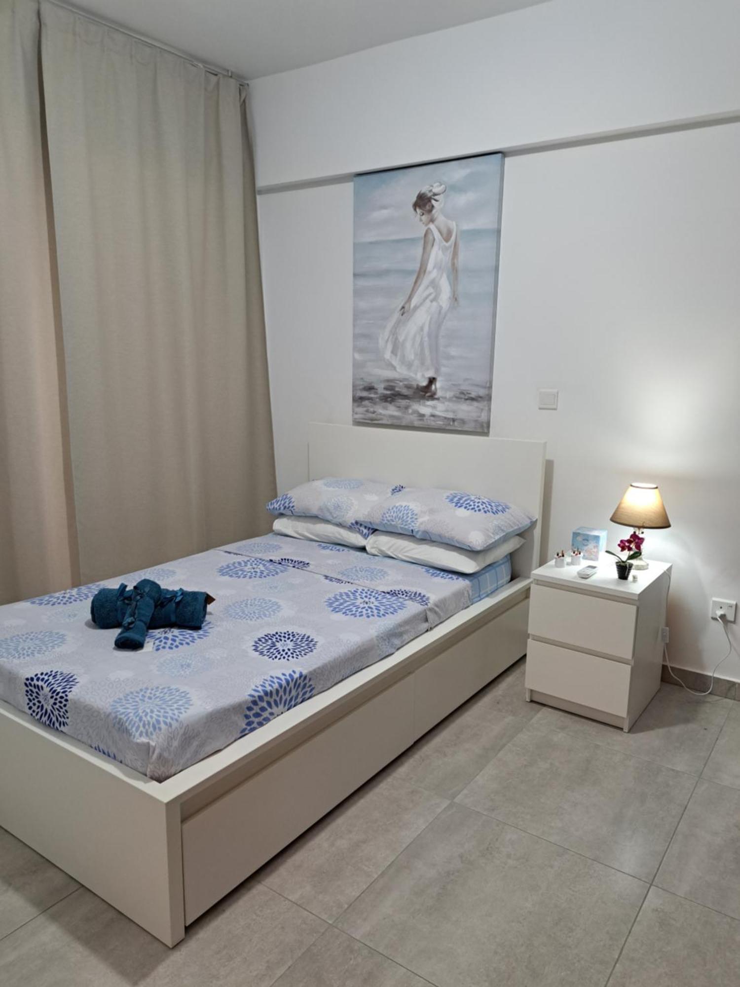 Albert'S Apartment St Lazarus 402 B - First Floor Larnaca Bagian luar foto