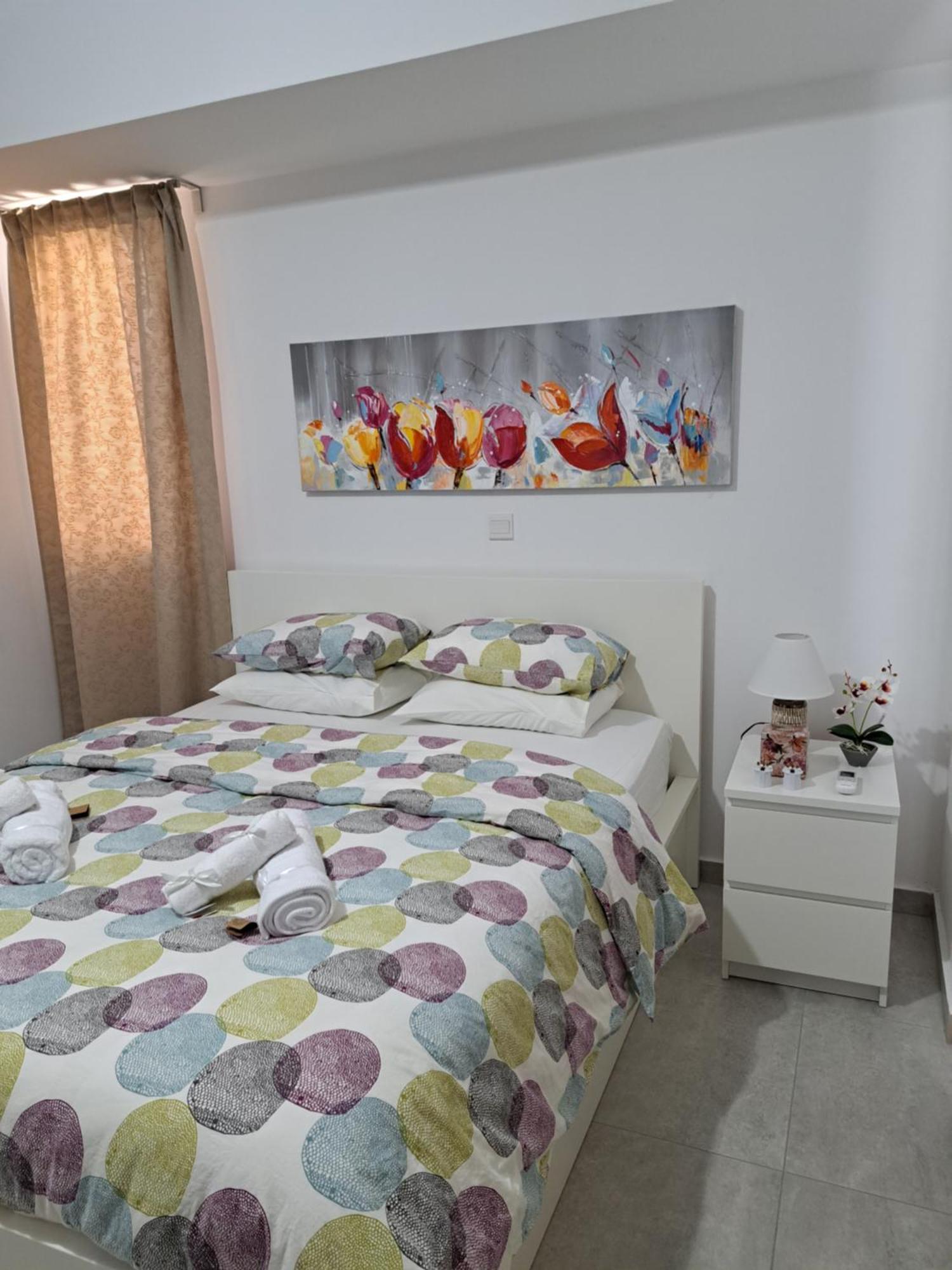 Albert'S Apartment St Lazarus 402 B - First Floor Larnaca Bagian luar foto