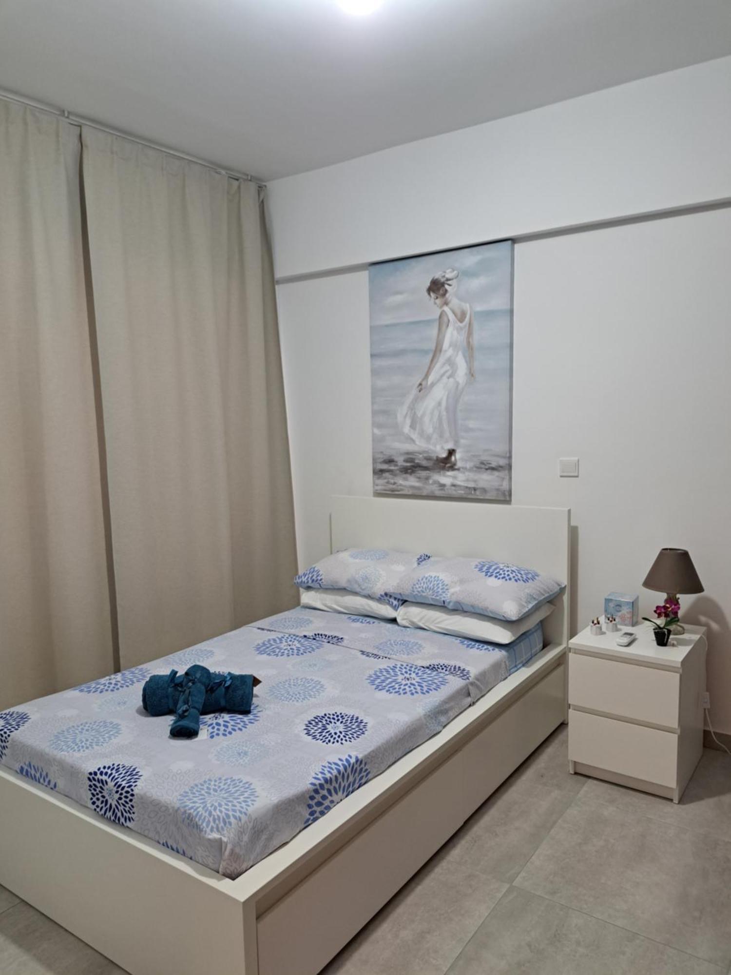 Albert'S Apartment St Lazarus 402 B - First Floor Larnaca Bagian luar foto