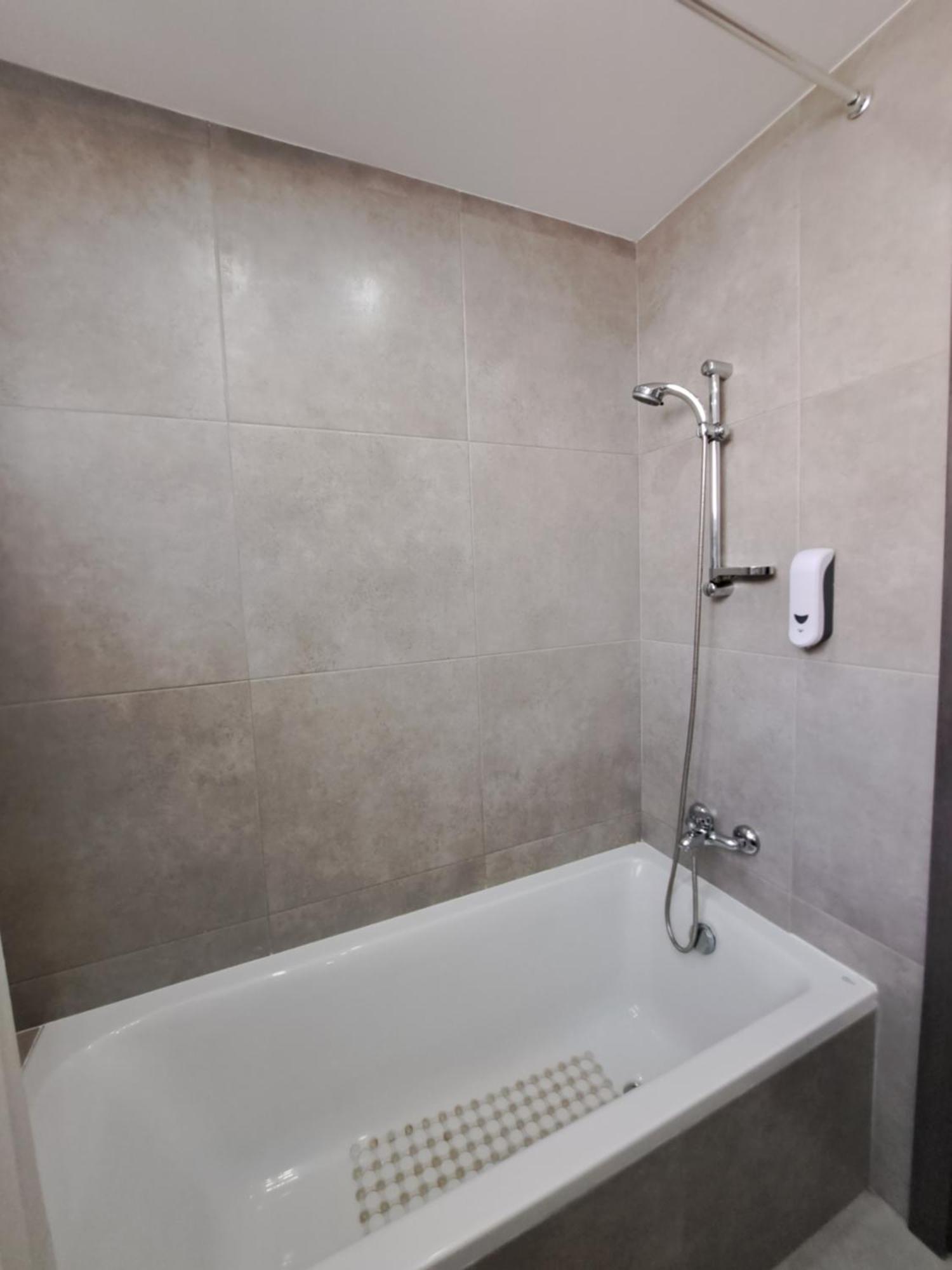 Albert'S Apartment St Lazarus 402 B - First Floor Larnaca Bagian luar foto