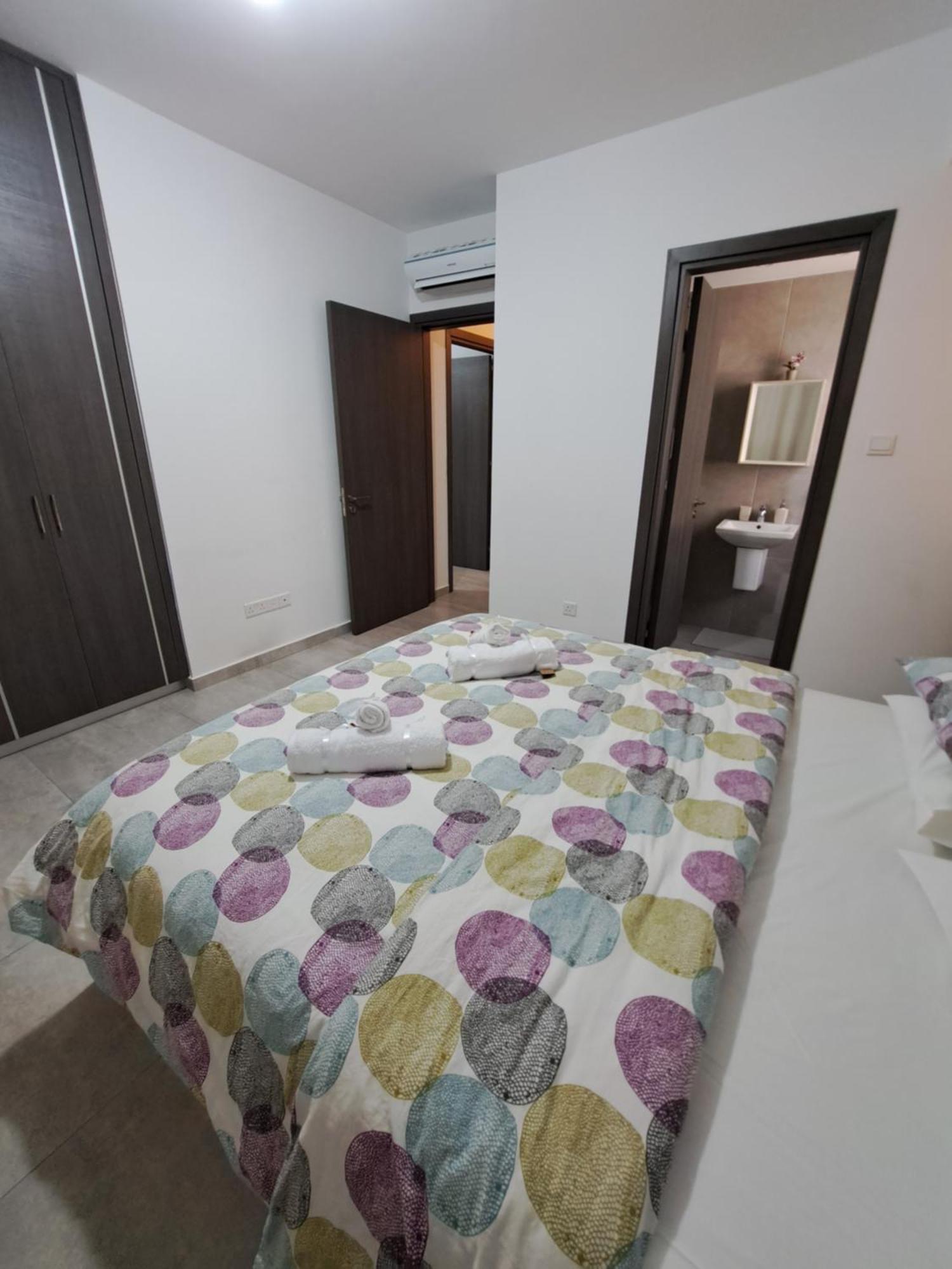 Albert'S Apartment St Lazarus 402 B - First Floor Larnaca Bagian luar foto